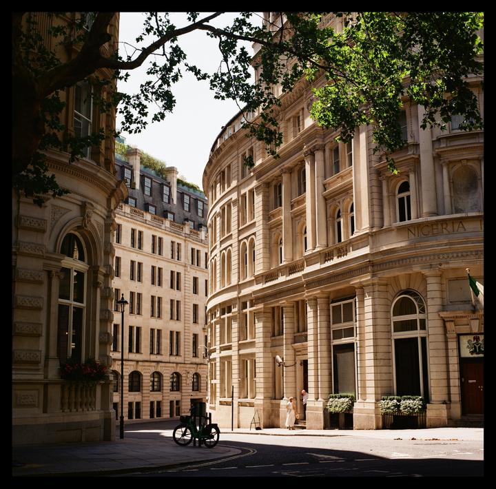 London [Hasselblad 500C, 80mm f2.8, KodakGold]
