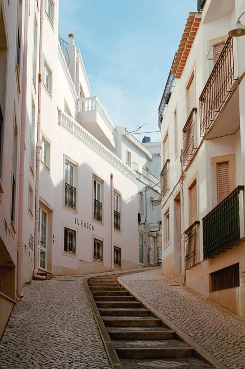 Two Weeks in Portugal [Nikon FM3A + 28/40mm | Portra 400 & Gold 200]