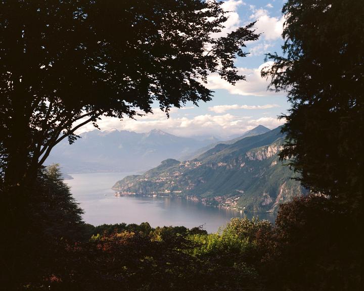 Lake Como, Italy (Pentax 67, Gold 200)