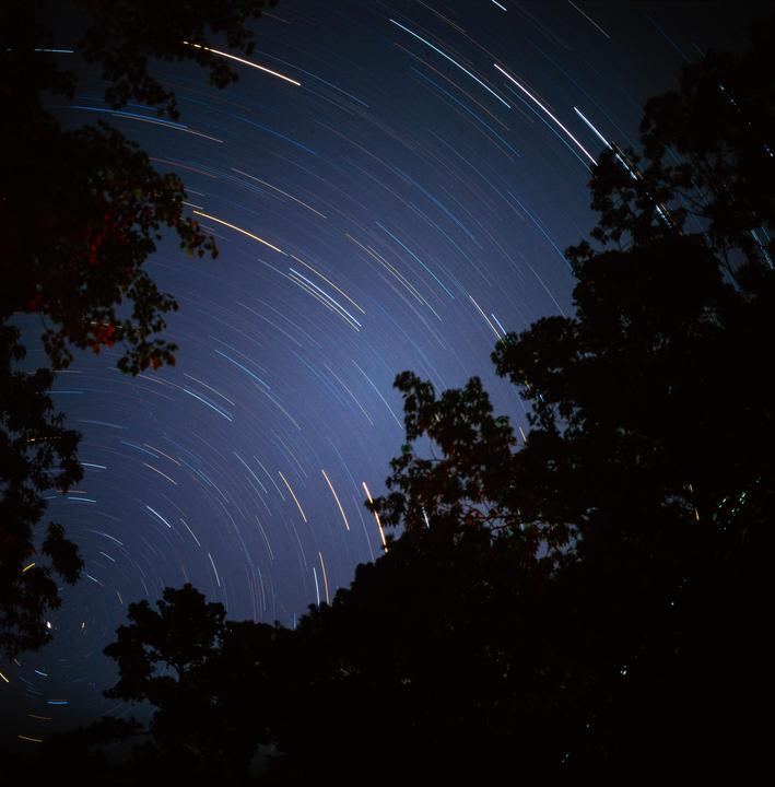 💫🖖👽🛸 trails [Hasselblad 500cm, 80mm 2.8, Velvia 50]