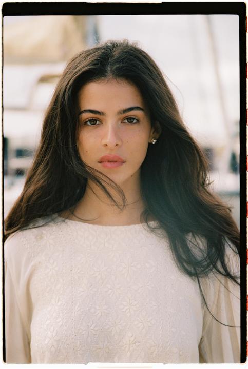 Talia | Canon 1V Portra 400