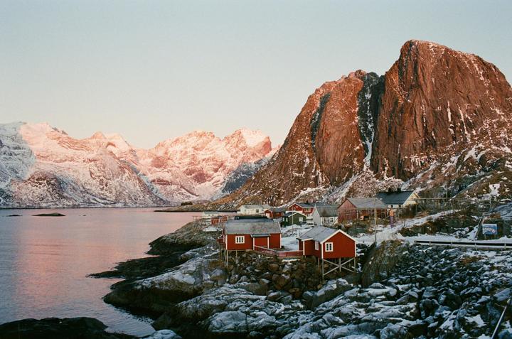 Lofoten. Fuji 400. Cannon eos300