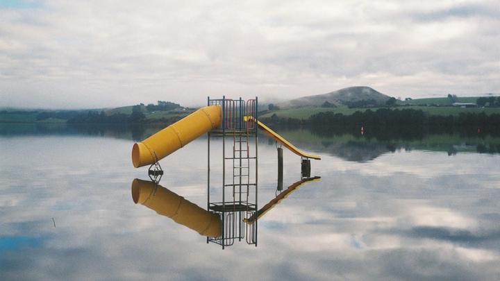 Serenity. Rolleiflex 3.5F (75mm) Lomo 400.