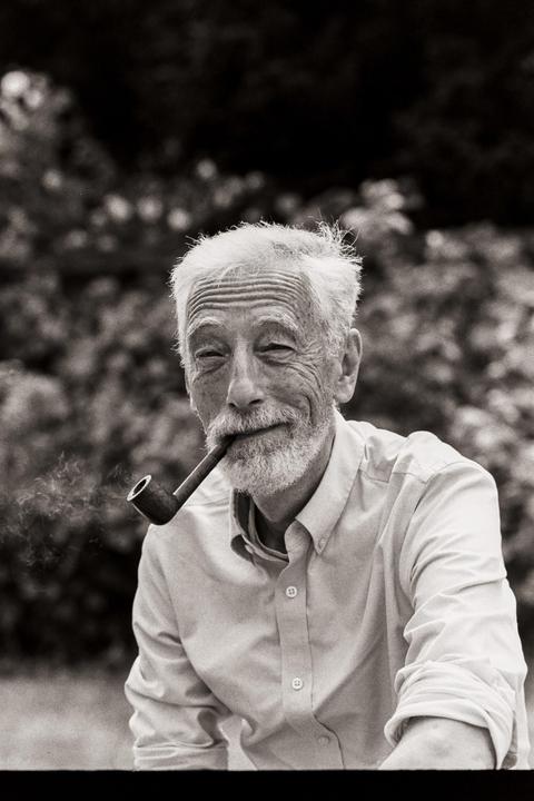 Portrait of my dad [Canon EOS A2E/5, 85mm 1.8, Trix-400+1]