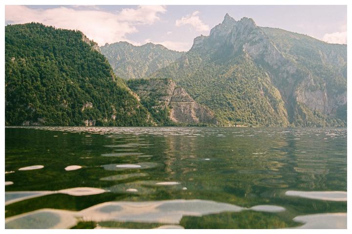 Taking my Nikon F100 for a swim [Portra/UltraMax 400]