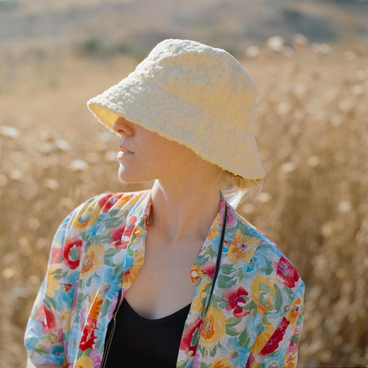 In the fields - Bronica SQ, 80mm 2.8, Portra 400