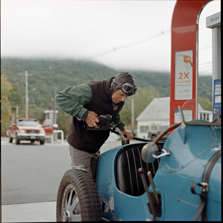 Fuel Stop | Hasselblad 500C, Carl Zeiss Planar C 80mm f2.8, Lomography 100