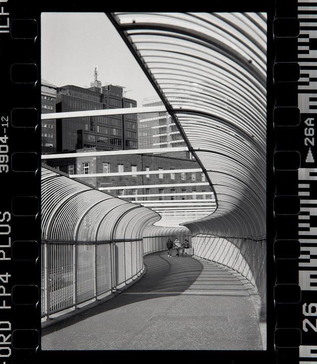 Olympus OM-2SP // 50mm f/1.8 // Ilford FP4 Plus 125 (expired)
