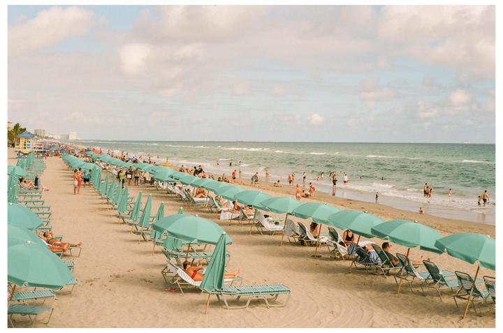 Beach | Voigtlander BESSA-R, Canon 50mm f/1.4, Kodak Gold