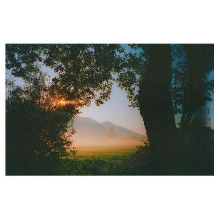 Frame | Leica M6 + Elmarit 28 | Portra 400