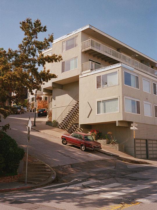 Curbed [Leica M6 | Kodak UltraMax 400 | Voigtlander 35mm Color Skopar]