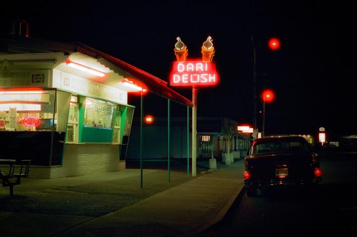 Midnight ice cream [Nikon FE, 50mm f/1.8, Cinestill 800t]