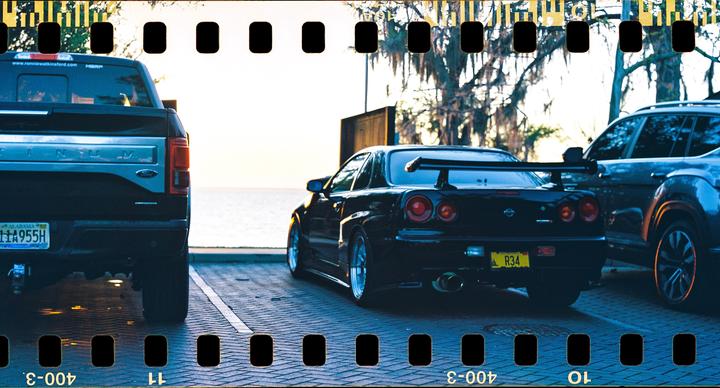 Skylines | Mamiya Universal Press | 100mm f3.5 | Fuji 400 (disposable harvest)