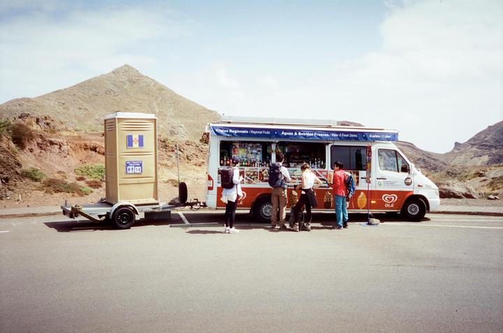 I scream for ice cream (Olympus AF1-Twin, Cinestill 400D)