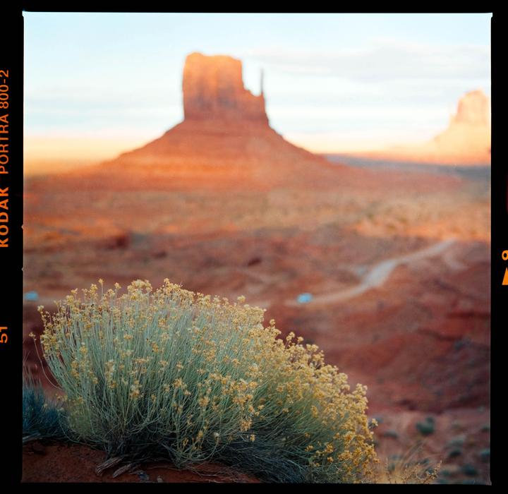 monument valley [hasselblad 500cm, kodak portra 800]