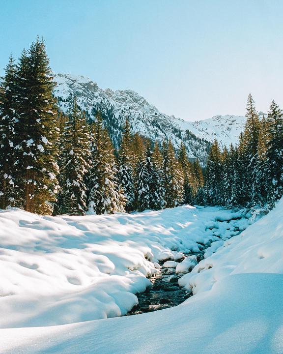 Val di Fassa, Dolomites [Canon AE-1, 50mm f1.8, Kodak Portra 400]