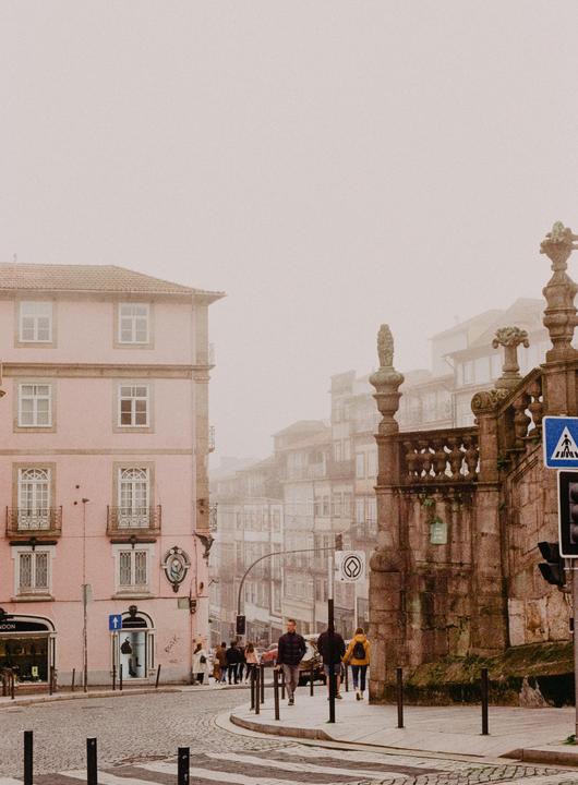 Porto, Portugal. Yashica FX3 28mm ProImage 100