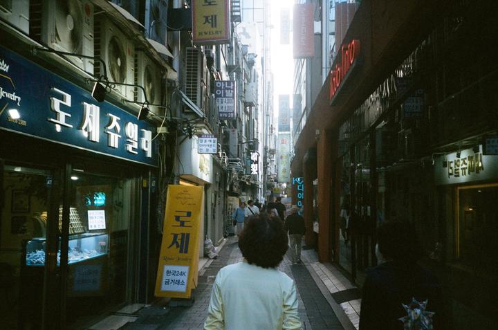 Seoul | Olympus AF-1 Portra 400