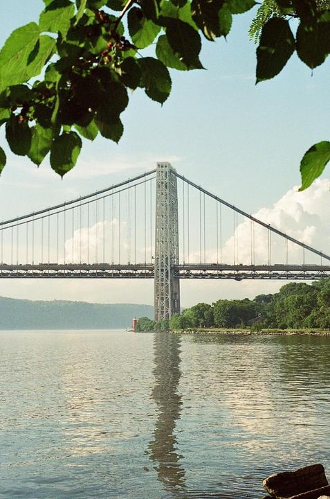 NYC summertime (Nikon F3 + portra)