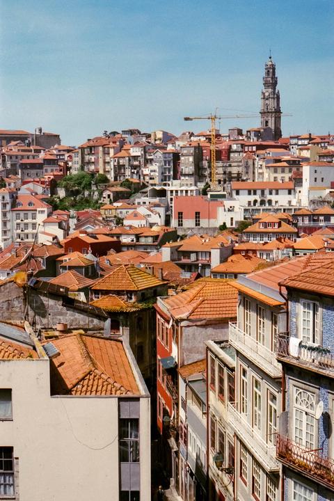 Porto [Minolta Srt-101, 55mm f/1.7, Kodak Gold 200]