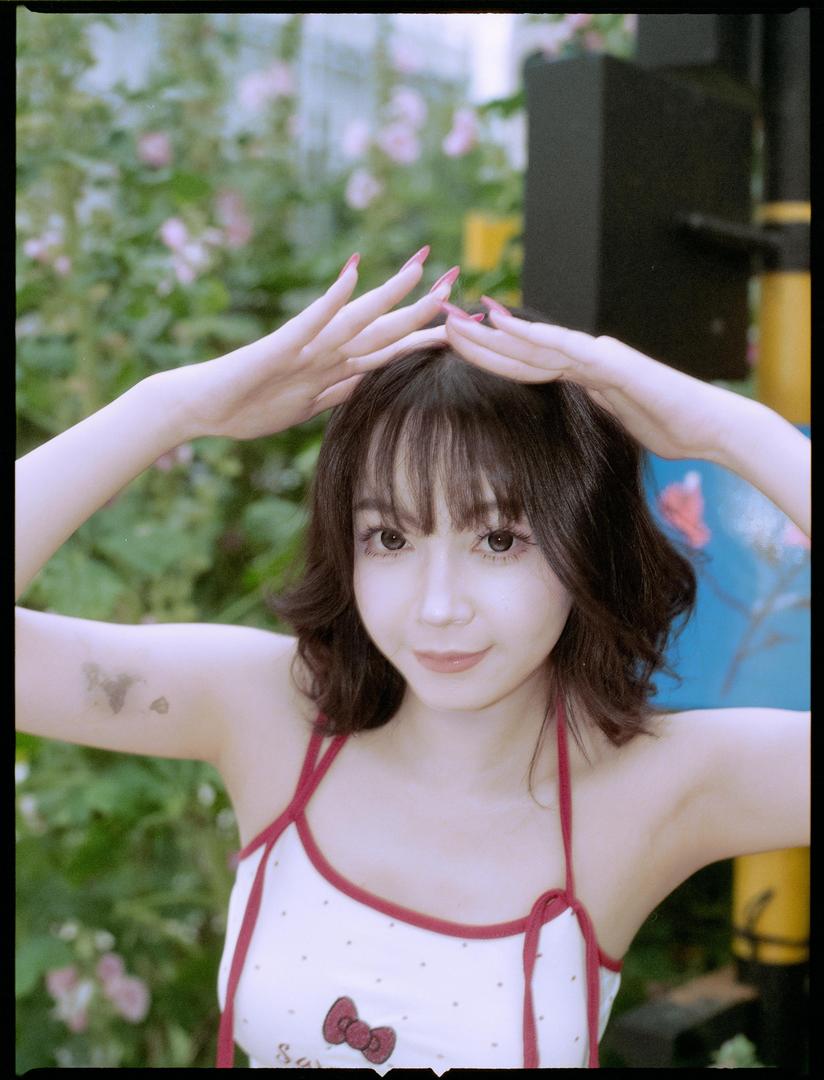 Summer Breezes [Hasselblad H5D, 80mm f2.8, Kodak Vericolor III 160 (1994/03)], shot on hasselblad with kodak