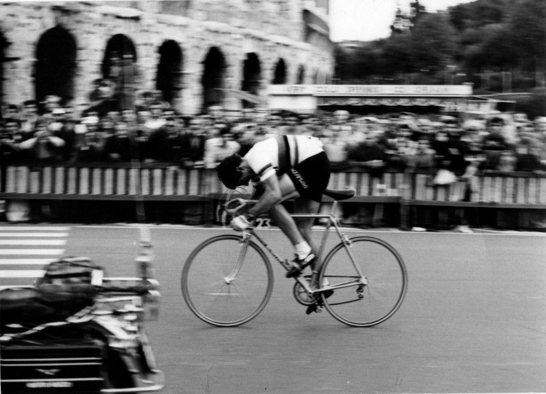 1978 Sprint arrival at the Colosseo (lford FP4 on Multigrade silk paper), shot on voigtländer with ilford fp4 plus