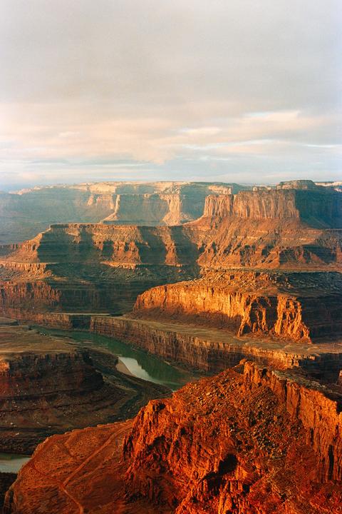 Morning light at Dead Horse Point | Canon F-1 50mm | Portra 400