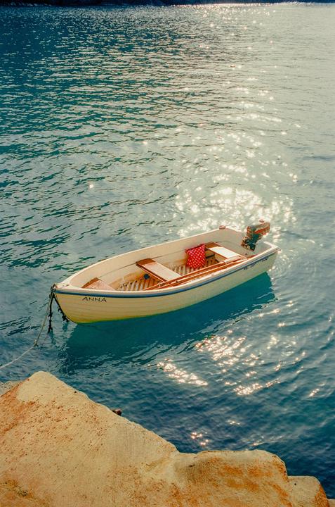 Along the coast of Cinque Terre | Leica M6 | Kodak Portra 400