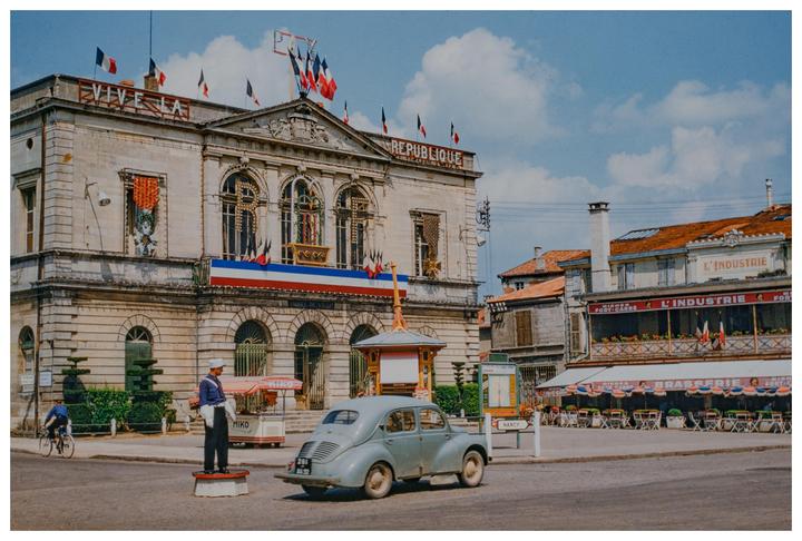 Somewhere in France [kodachrome | found family film]