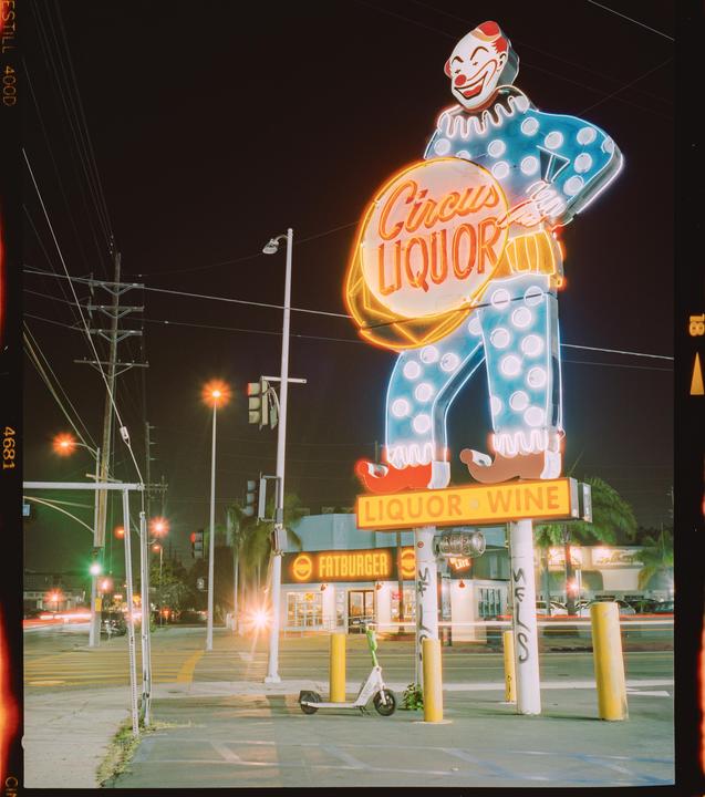 Circus Liquor · Mamiya 7ii 80MM · Cinestill 400D