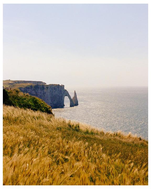 Étretat, France [Olympus OM1, Portra 160]