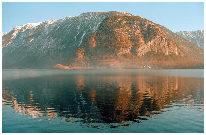 The last bit of morning mist on the lake (FM3A, 80-200, Ektar 100)