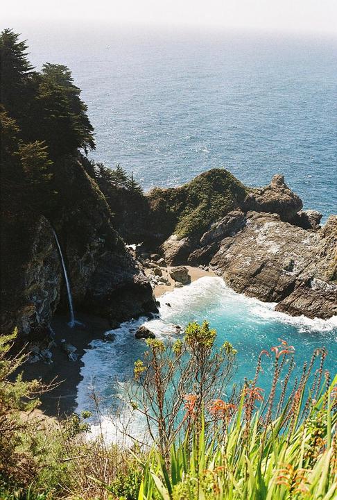 Big Sur, CA [Canon AE-1 Fujifilm 200]