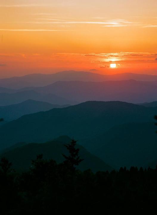 Bronica ETRS | Portra 400 :: Sunset on the blue ridge parkway