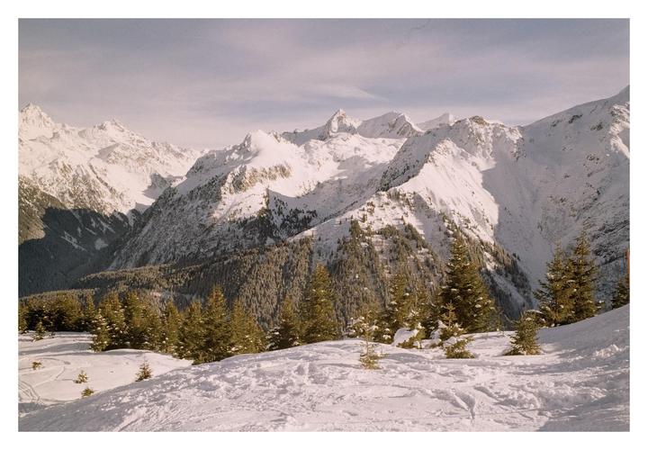 A few good days of skiing | Olympus OM-10 28mm 3.5 | Kodak Gold 200