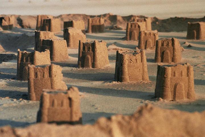 Sandcastle village [Canon EOS 3000 | 50mm f/1.4 | Gold 200]