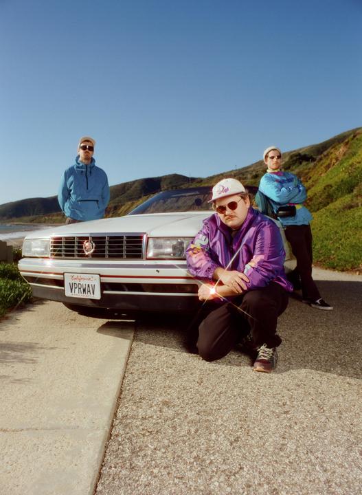 Beachie Boys ~ CineStill 400D + Psych Blues 120 A | Bronica ETRsi | 40mm f/4