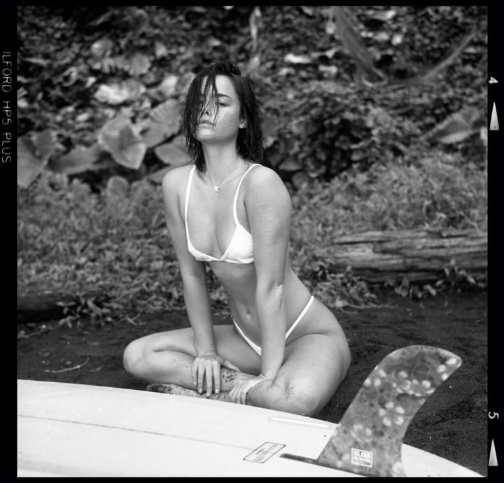 Honolii Hawaii — Minolta Autocord, Ilford HP5, Kodak D76
