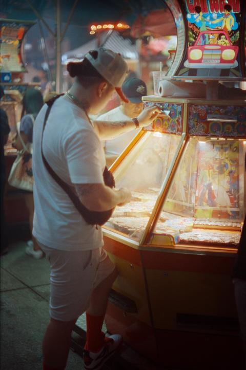 Coin Pusher [Topcon RE Super - 58mm - 800T]