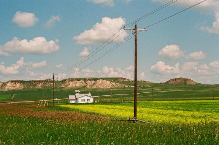 Prairie school in North Dakota [Canon A1, 50mm f/1.4, Fuji400]