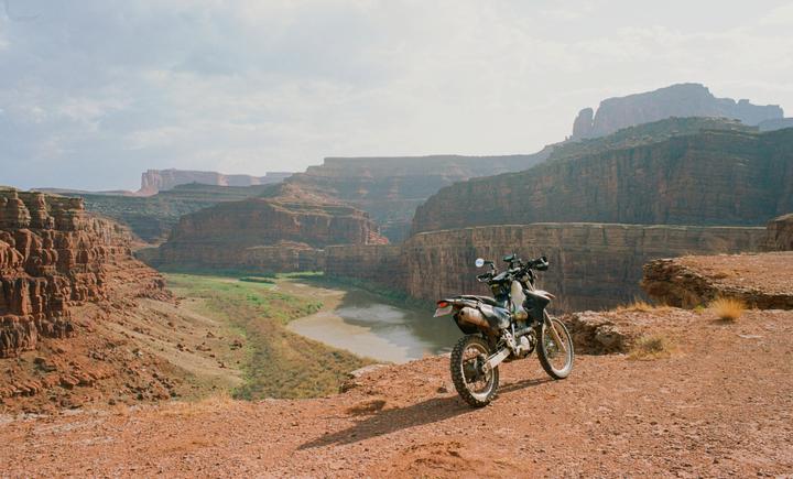 Chillin' by the Colorado River near Moab, UT [Nikon F3, 28mm, Portra 400]