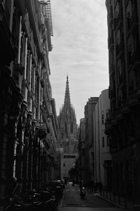 A street in Barcelona. Canon FTb, 50mm f1.4, Ilford HP5+
