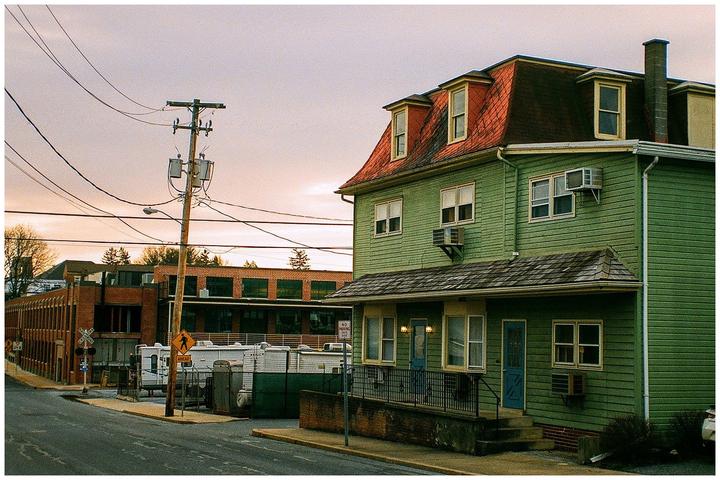 Some favorites from my trip to Pennsylvania, the farthest I've ever been from home [Minolta Maxxum 7000, 28-85mm F/3.5-4.5, FujiColor 100]