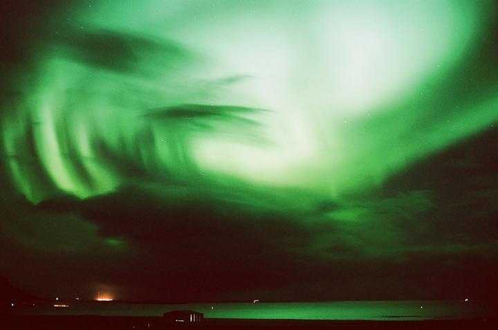 Northern lights over Iceland (Olympus OM2 SP, 50 mm f/16, Superia 400)
