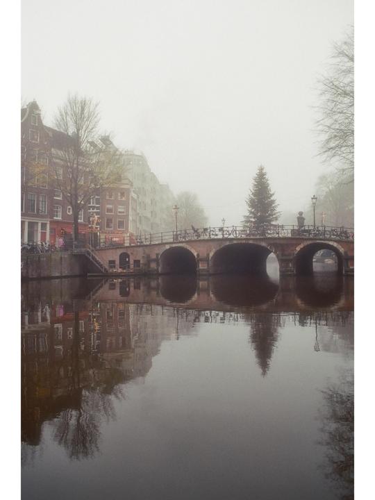 Amsterdam [Pentax K1000, 28mm, Kodak UltraMax 400]