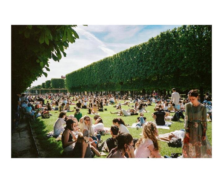 Paris | Olympus XA2 | Portra 400
