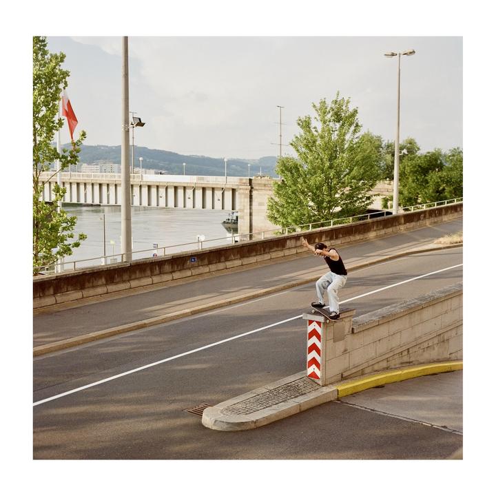 Ad for a Skateshop. Gold delivered for this one [Bronica SQA / Zenzanon 80mm / Kodak Gold 200]