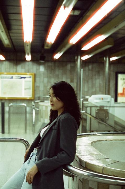 Which one ? Same settings, first one (Nikon F2, 50mm 1.4 non Ai, Cinestill 800T) second one (Pentax 645N, FA 45-85mm, Portra 800)