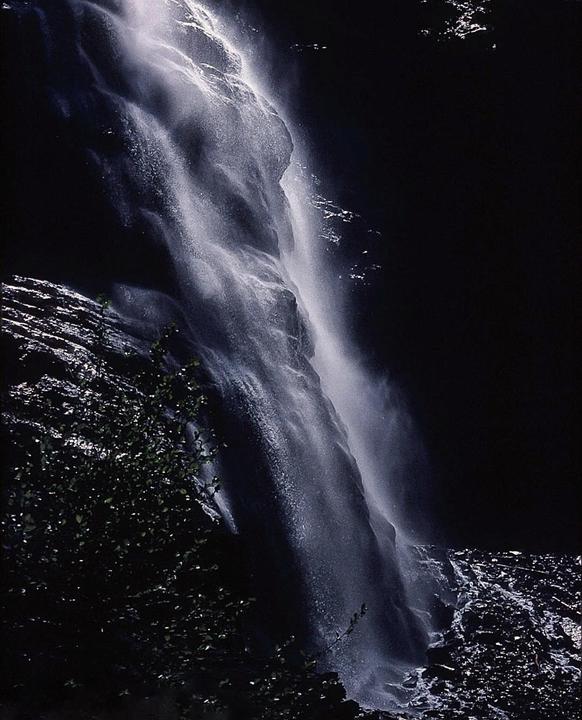 Utah falls [Minolta X-700, MD 50mm f2, Kodachrome 25 color transparency film]