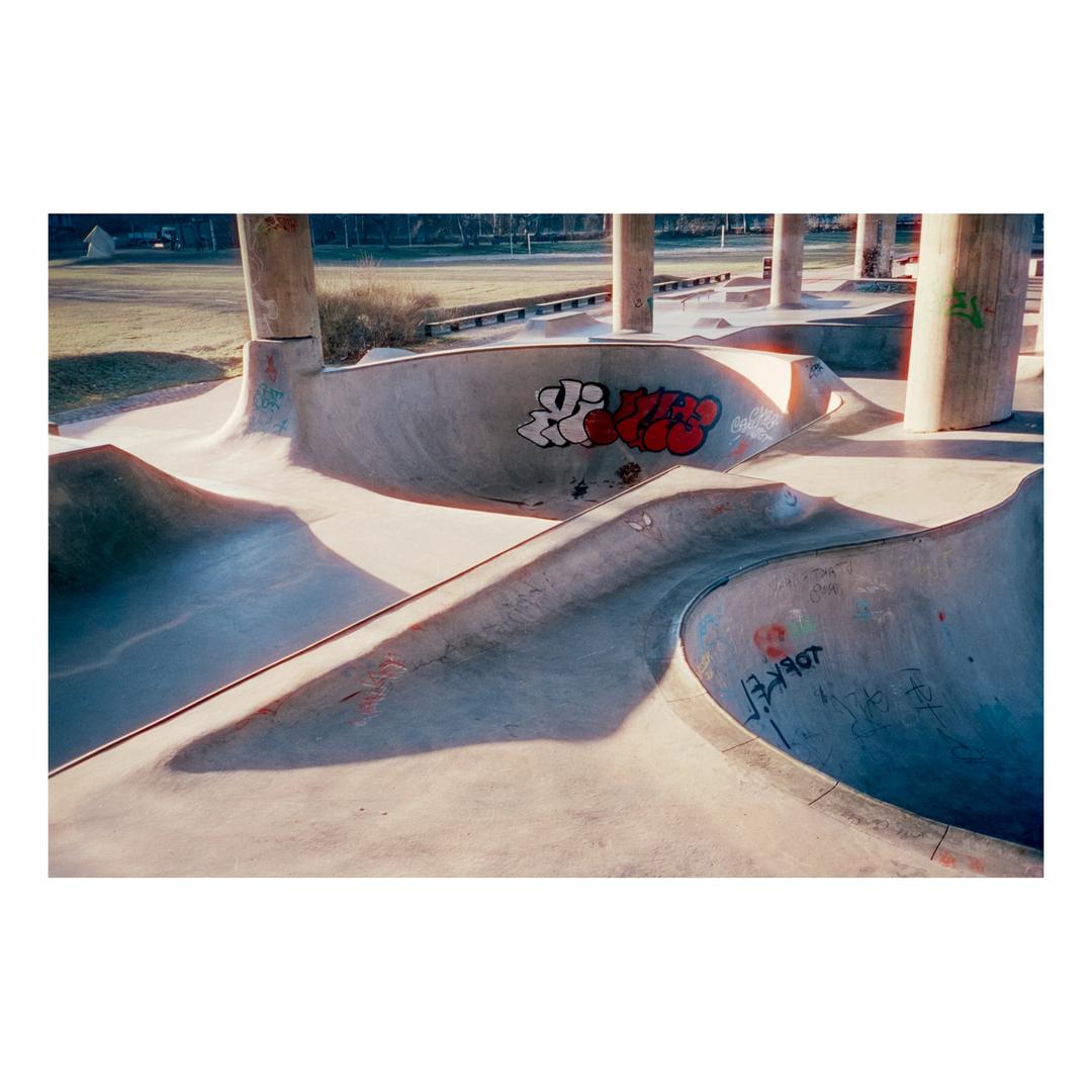 Daytime Cinestill 800T [Olympus Mju-II]